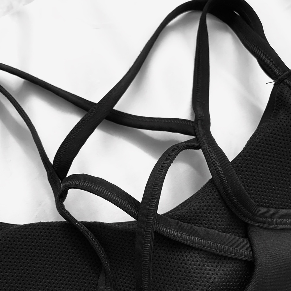 *sold* NWOT Nike Favorites Sports Bra - Picture 5 of 5